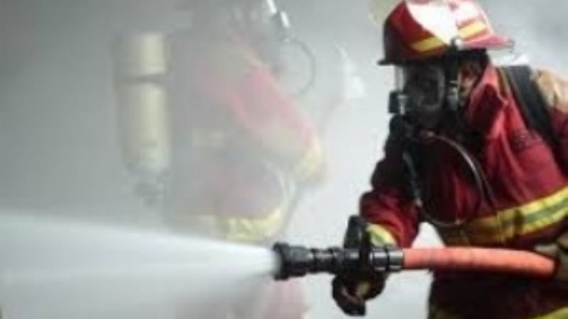 Voraz incendio de una vivienda en Valle Viejo