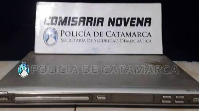 Aprehenden a un joven y recuperan un DVD robado