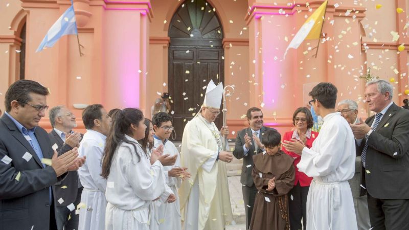 Lucía inauguró la remodelación de la iglesia de Andalgalá
