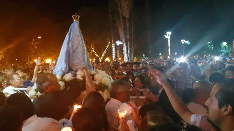 Homenaje de las familias, procesión de antorchas y serenata a la Virgen