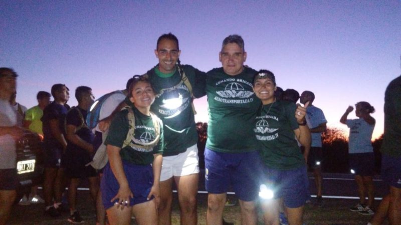 Paracaidistas llegaron a los pies de la Virgen