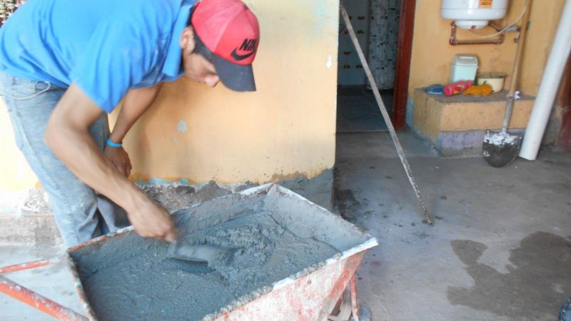 Asisten a vecinos tinogasteños afectados por las lluvias
