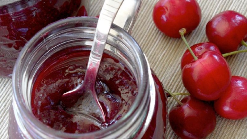 Prohíben la venta de una mermelada de cereza