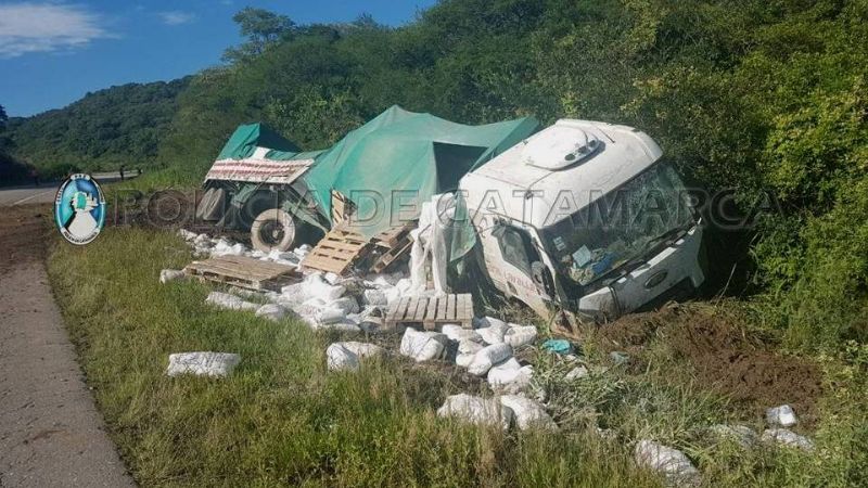 Volcó un camión en La Merced
