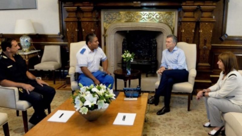 Macri recibió en Casa de Gobierno al policía procesado y embargado