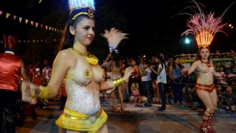 Con una multitud arrancó el Carnaval de Huillapima