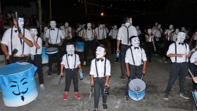 Con una multitud arrancó el Carnaval de Huillapima