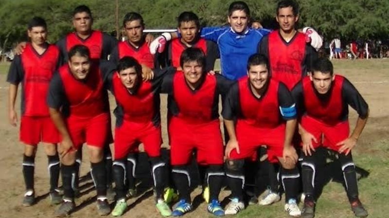 Victoria y Los Castillos pegaron primero en la Ambateña