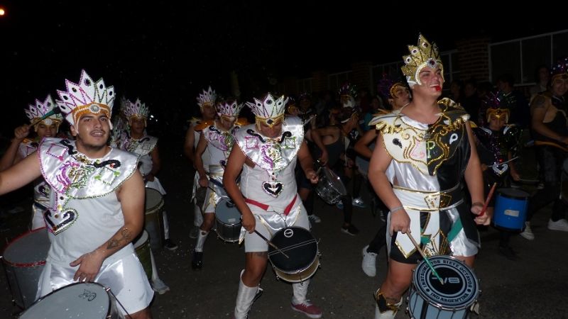 Miraflores se vistió de fiesta con los corsos 2018