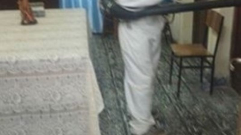 Fumigación en la parroquia