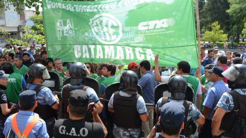 Ruidosa movilización de estatales