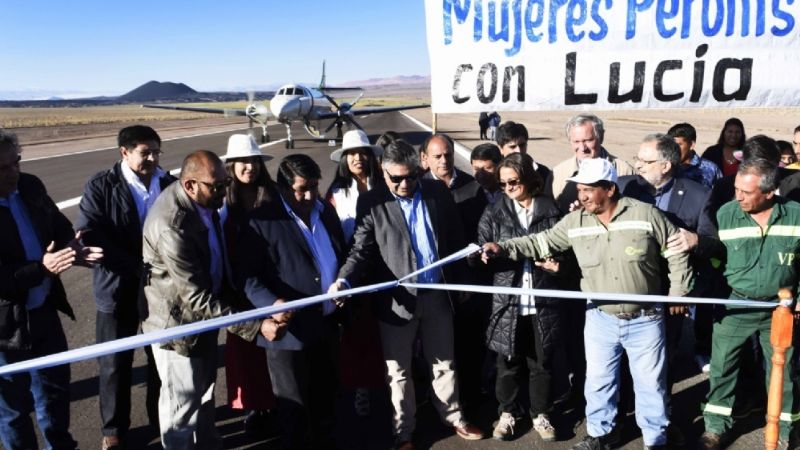 Lucía inauguró la pista de aterrizaje en Antofagasta y la Feria de la Puna