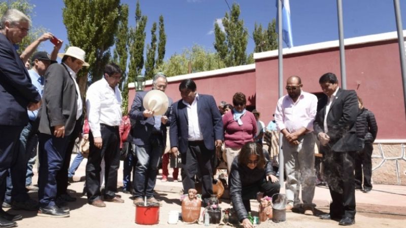 Lucía inauguró la pista de aterrizaje en Antofagasta y la Feria de la Puna