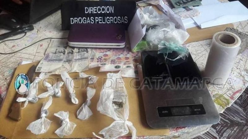 Desbaratan otro kiosko de venta de drogas en la Capital