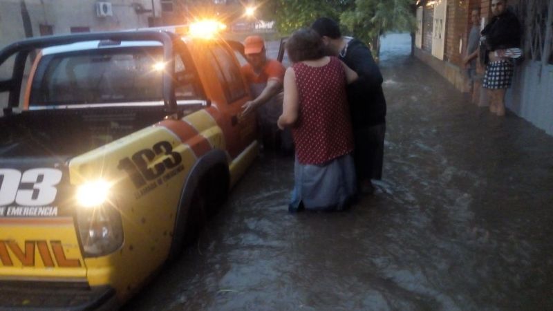 Torrencial lluvia causó serios inconvenientes