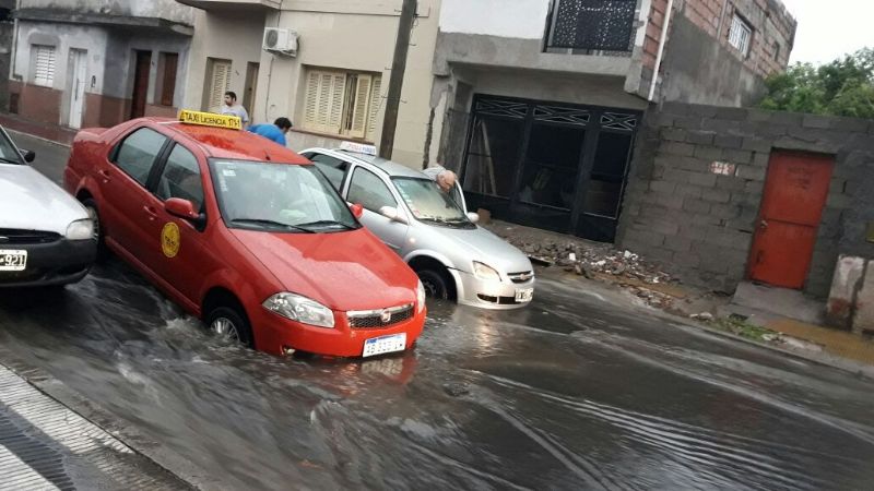 Torrencial lluvia causó serios inconvenientes