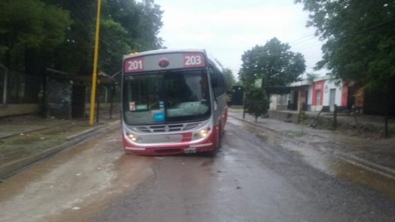 Colectivo quedó atascado en FME