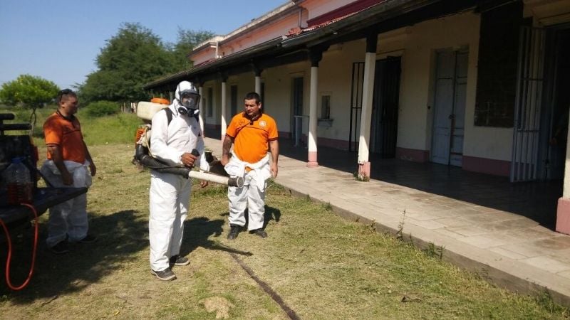 Fumigaron 12 escuelas en Capayán