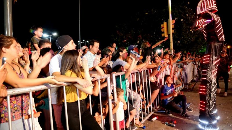 El “Carnaval Provincial 2018” cerró ante un público multitudinario