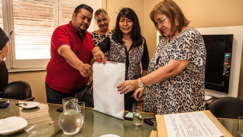 Se licitaron obras para escuelas en Los Nacimientos y Concepción