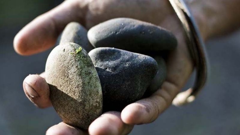 Tiró piedras contra una casa e hirió a una sexagenaria