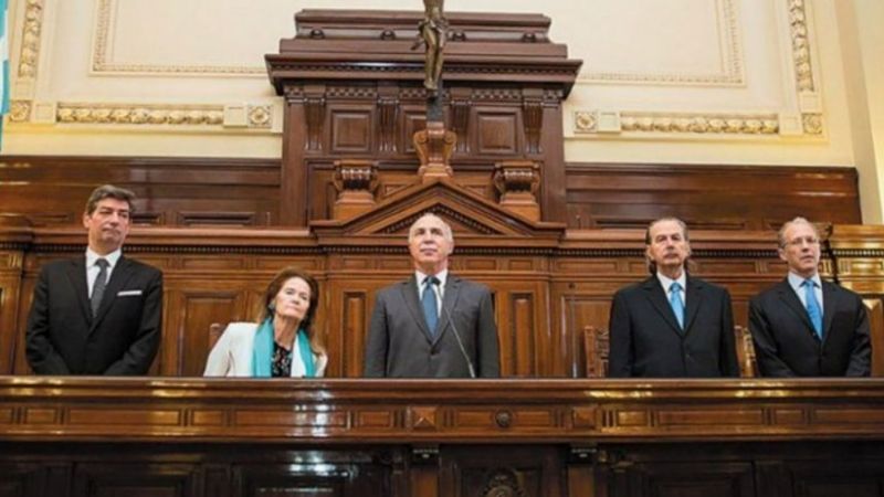 Jueces de la Corte, los que más ganan y no pagan impuesto