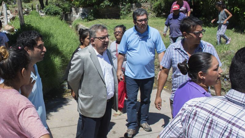 Jalil recorrió el barrio Virgen del Valle