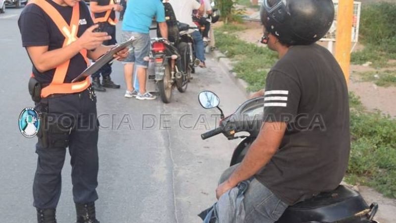 Secuestran 36 vehículos en controles en la Capital y Valle Viejo