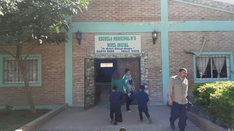 Más despidos de docentes en Valle Viejo
