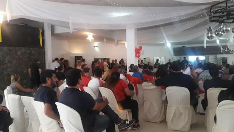 Radicales claman por la unidad ante visibles fracturas