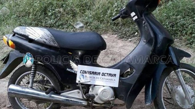 Secuestran una moto abandonada en la Capital