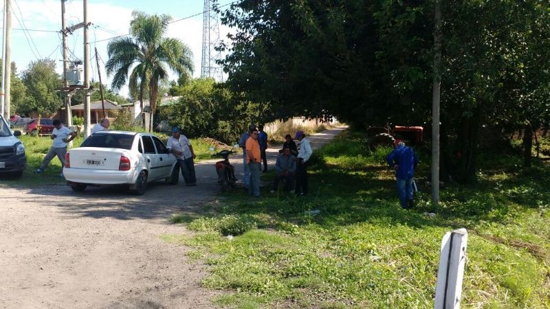 Tabacaleros cortan ruta 64 en Los Altos