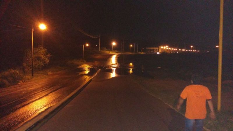 Por una creciente, interrumpen el tránsito por badenes del Alto Fariñango