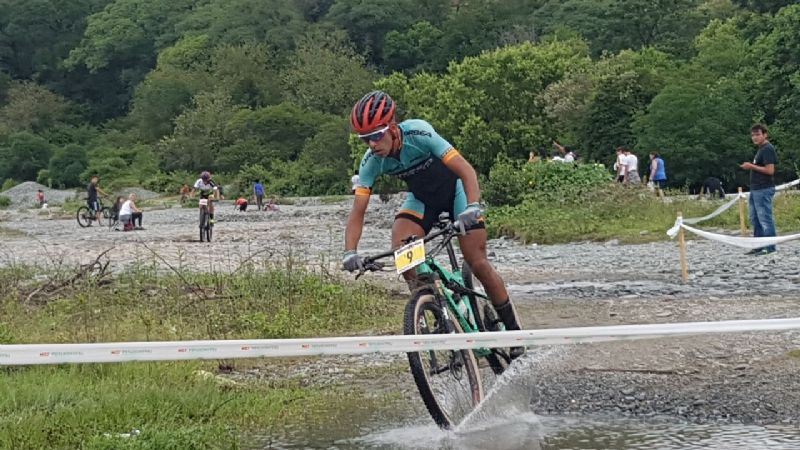 “El apoyo del público fue emocionante, me sentí local”