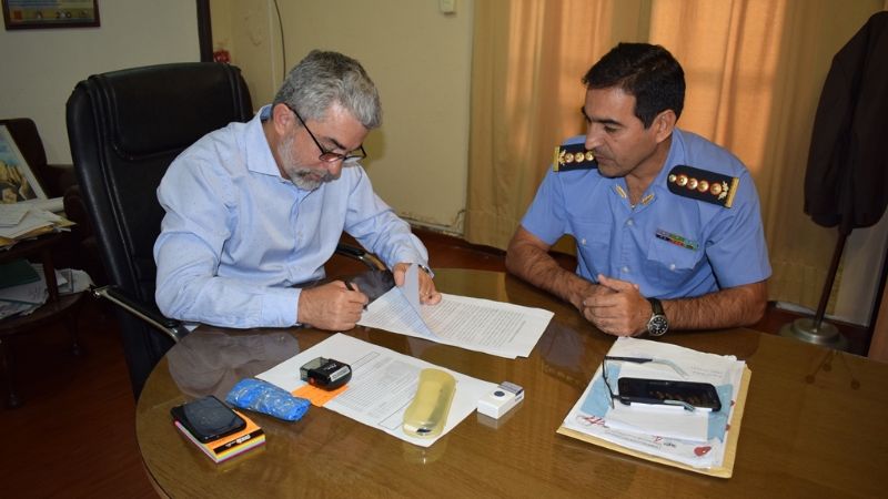 Convenio para agilizar certificados de antecedentes policiales para docentes