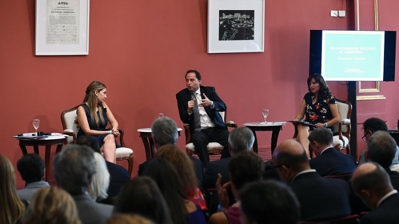 “La reforma política tiene que cerrarle la puerta al narcotráfico y a la corrupción”