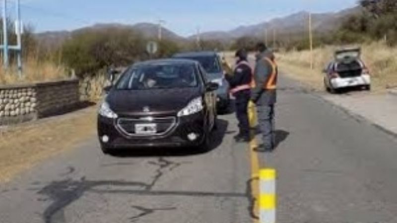 Alcoholizados evadieron un control en El Rodeo