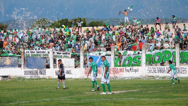 San Martín ordenó las cosas, venció 2-0 a V. Cubas y lidera