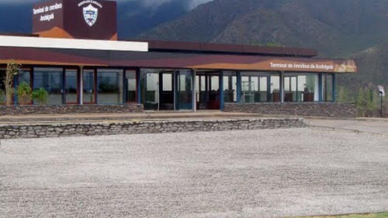 Cuantioso robo en la terminal de Andalgalá