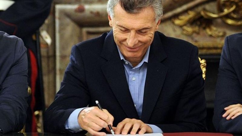 Macri firmó más de la mitad de sus DNU con el Congreso cerrado