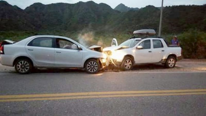 Impresionante choque frontal en la ruta 40, en Belén