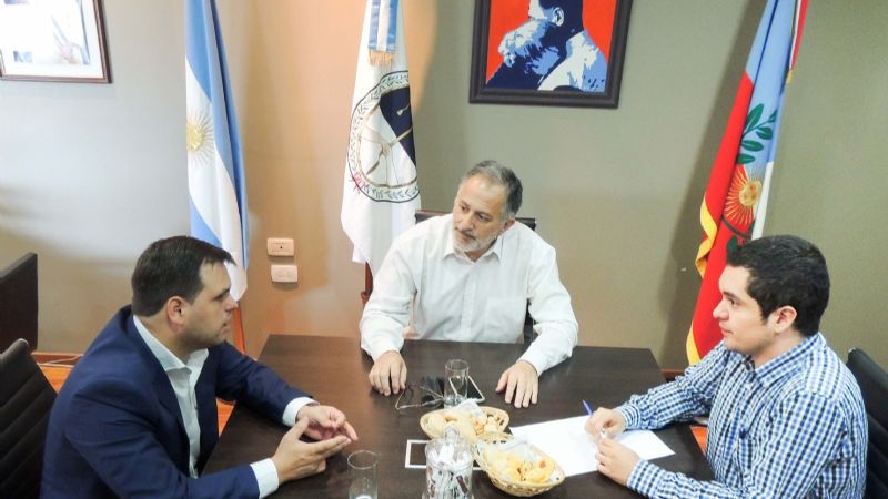 Proyectan acciones para estudiantes del interior provincial