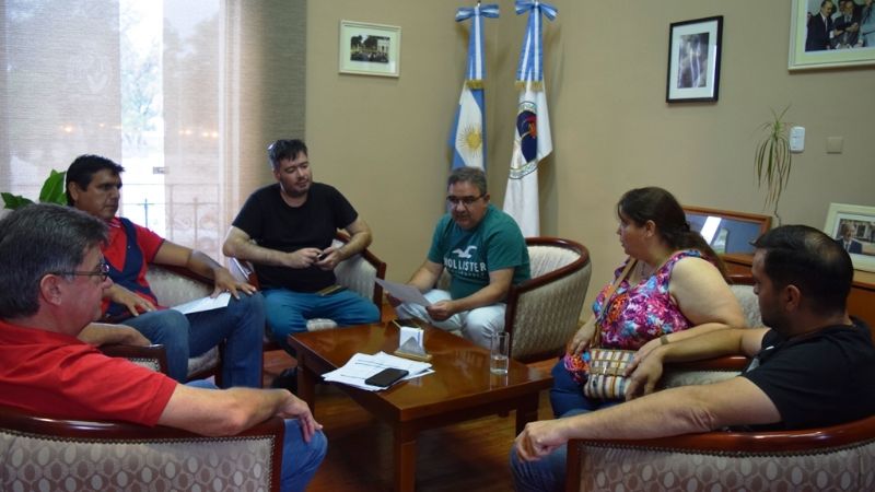 Jalil ofreció un aumento del 15,7% a docentes municipales