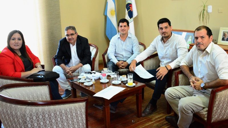 Reunión para avanzar con obra de gas en dos barrios