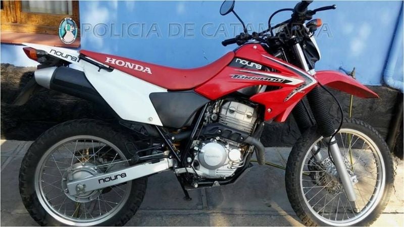Joven herida tras un choque de motos