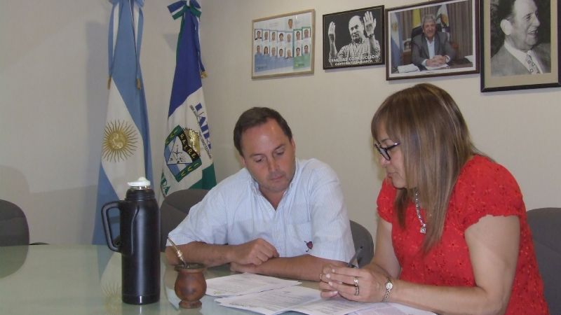 Acuerdan una agenda de trabajo por el sector olivícola