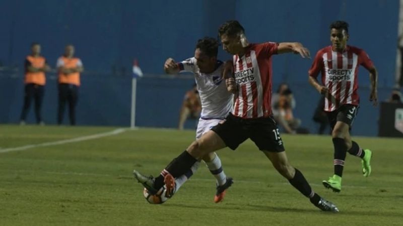 Estudiantes también trae una importante igualdad de Uruguay