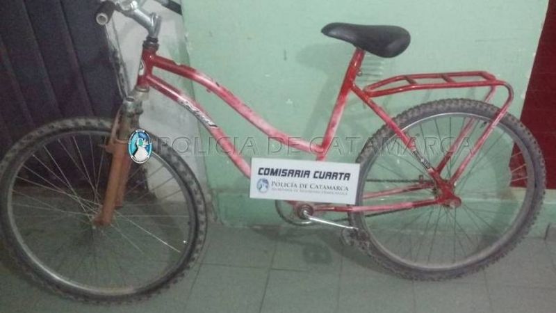 Arrestan a un joven y secuestran una bicicleta