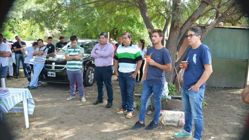 Juventud de la Nación visitó Social Saujil
