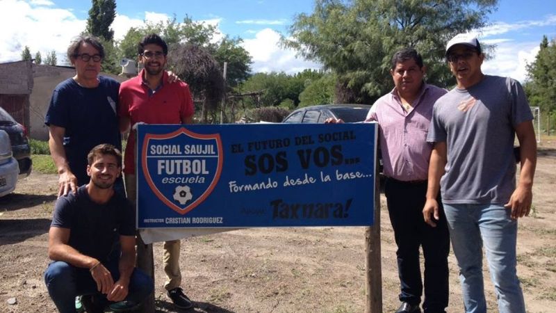 Juventud de la Nación visitó Social Saujil